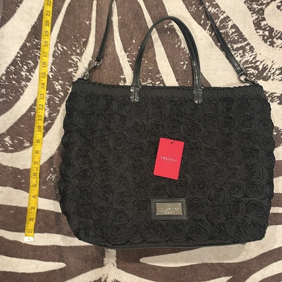 Valentino Garavani Black Floral Tote Bag - Picture 4 of 11